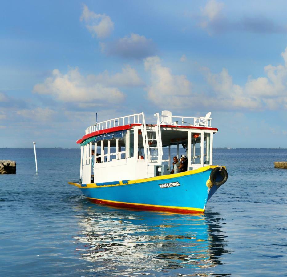 Hotel Sea Star Diving Addu City Exterior foto